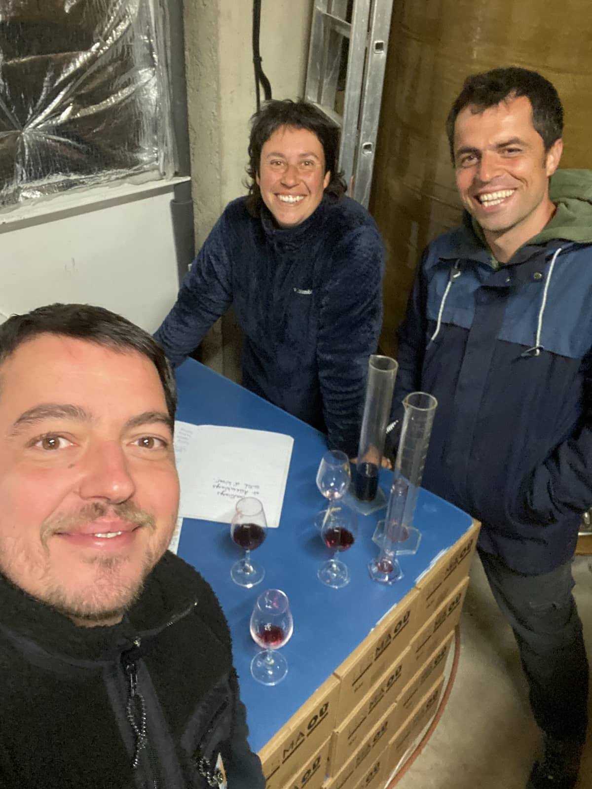 Séance d’assemblage de la cuvée 2 et Deux avec Aurélie et Vincent Garreta
