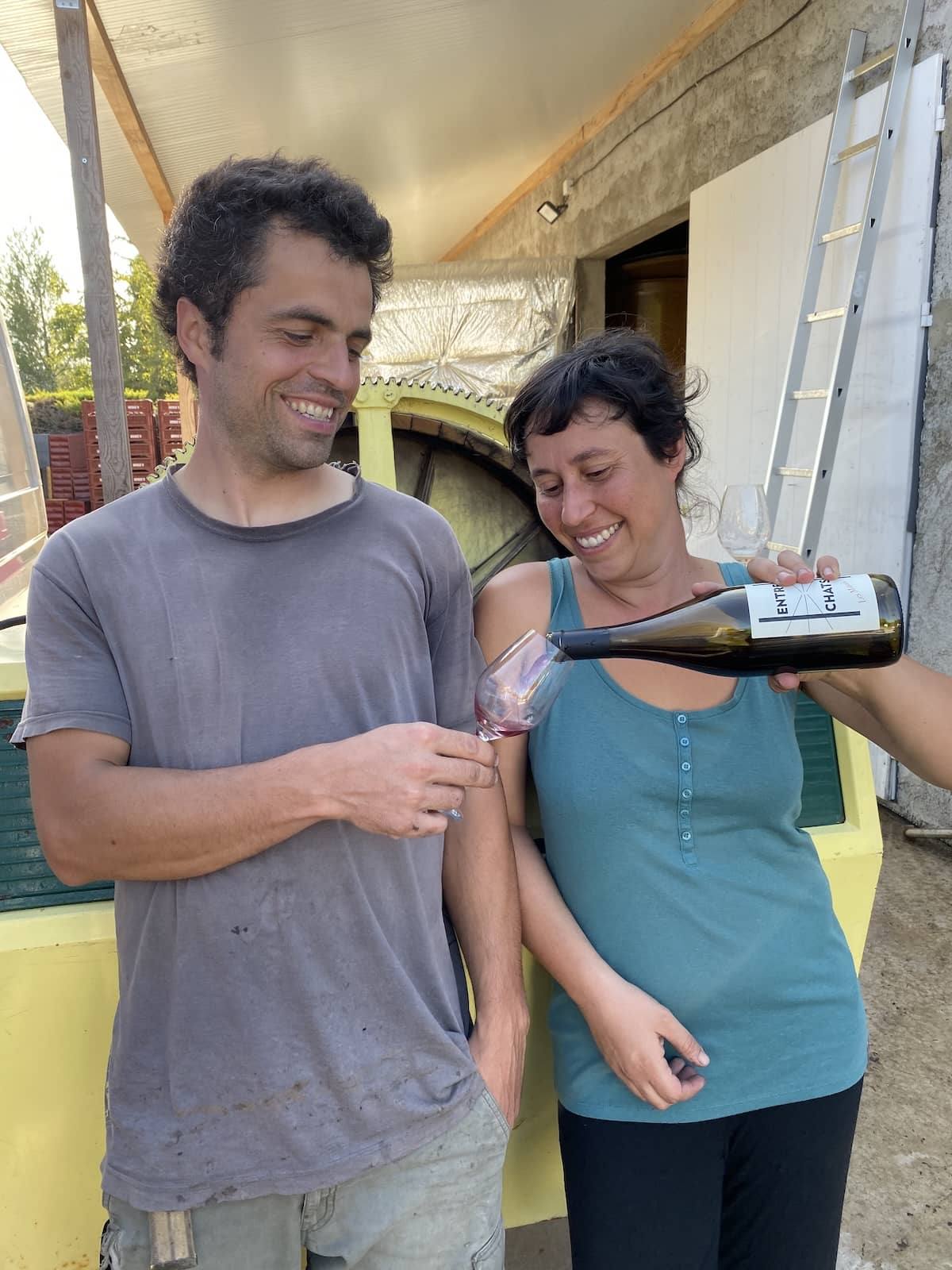 Aurélie et Vincent Garreta, vignerons du domaine Les Maoù dans le Luberon