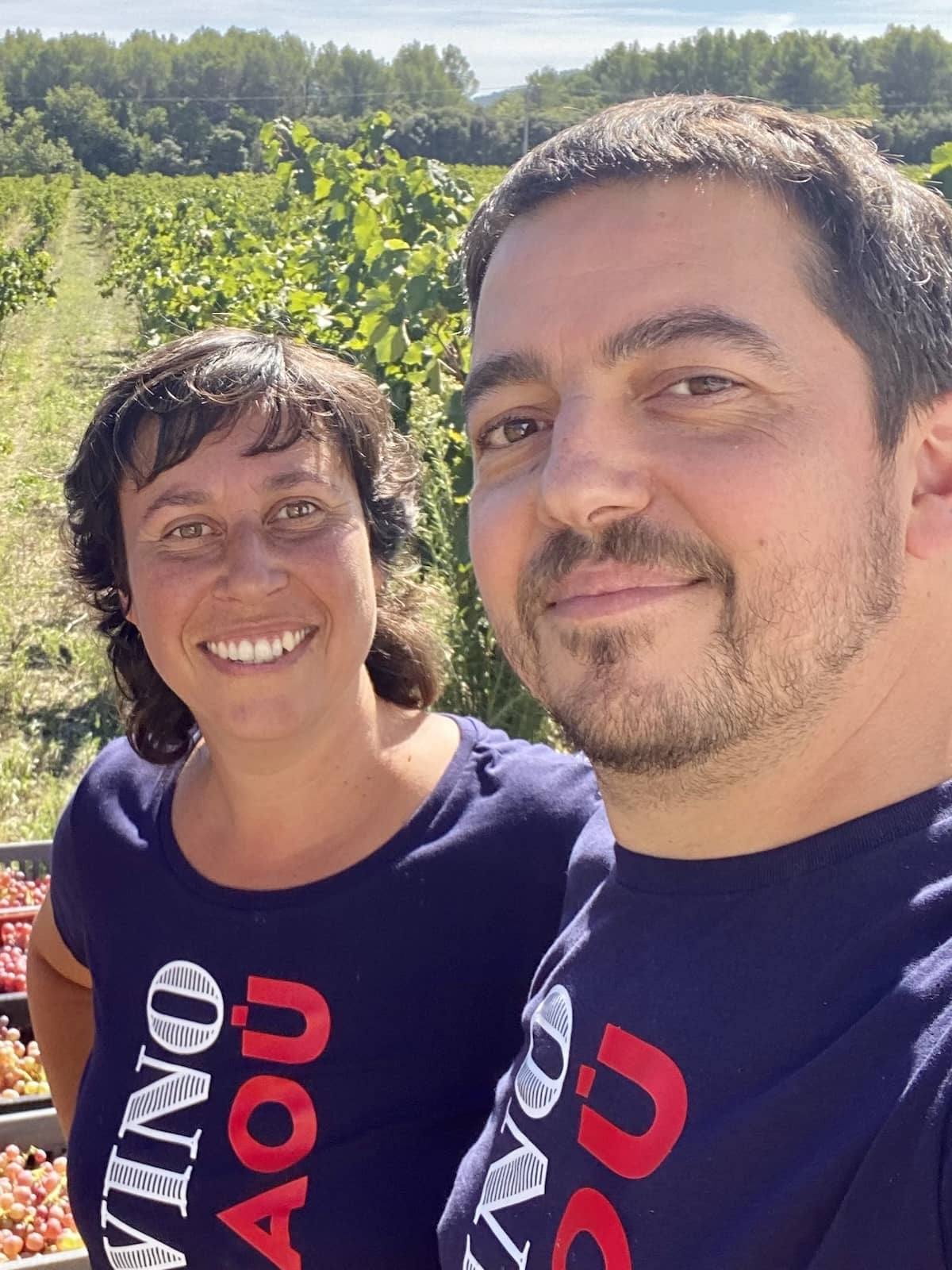 Aurélie Garreta et Nicolas Demarty pendant les vendanges